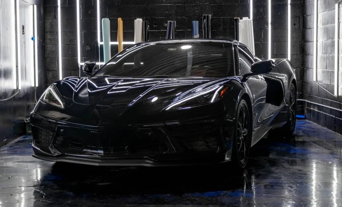 Corvette C8 2LT Convertible